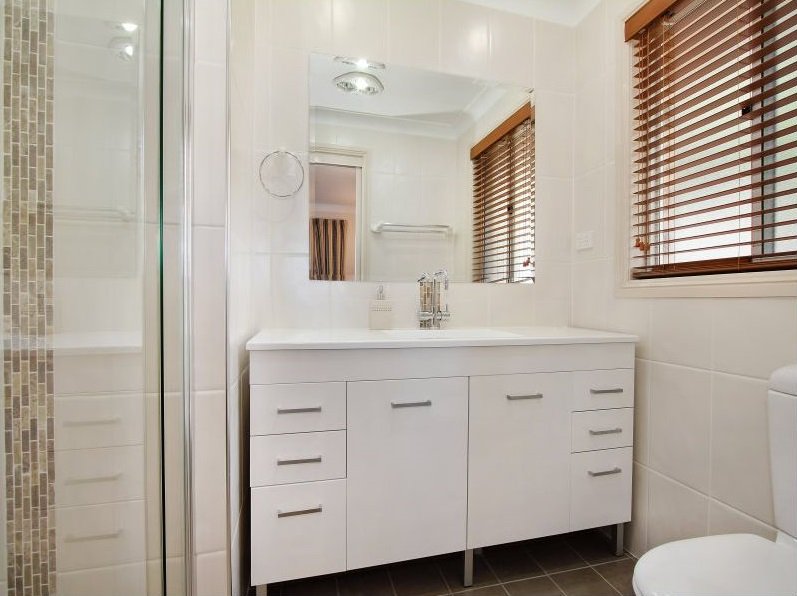 4 Camira Crescent HILLVUE 12