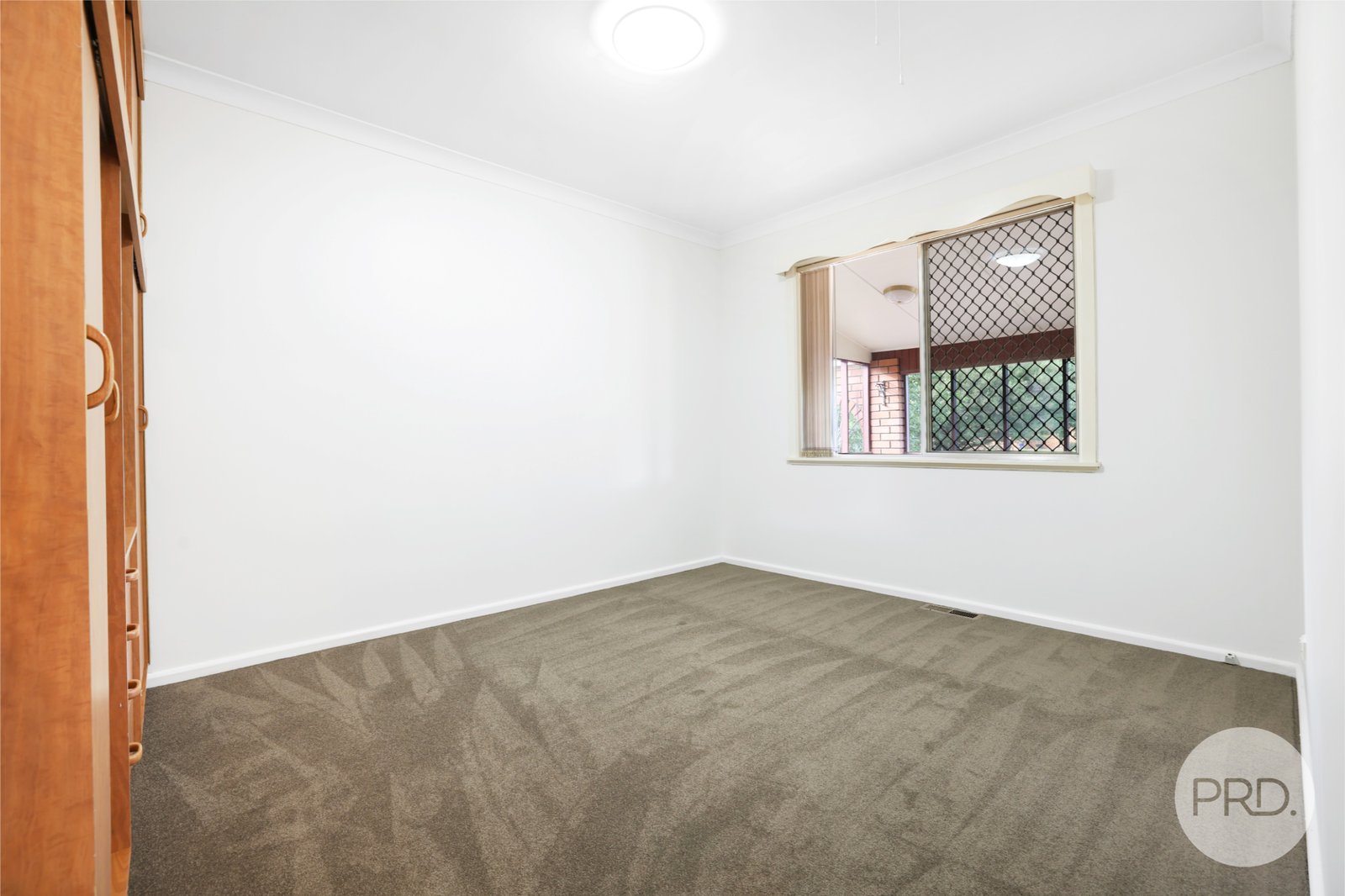 4 Campbell Street TAMWORTH 9
