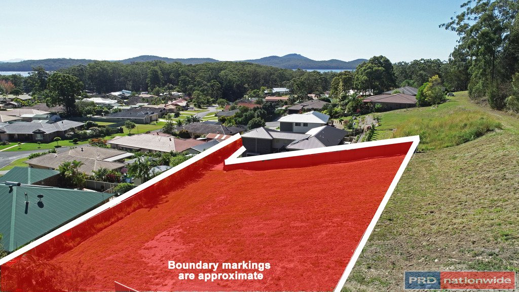 4 Candlebark Court LAKEWOOD 4