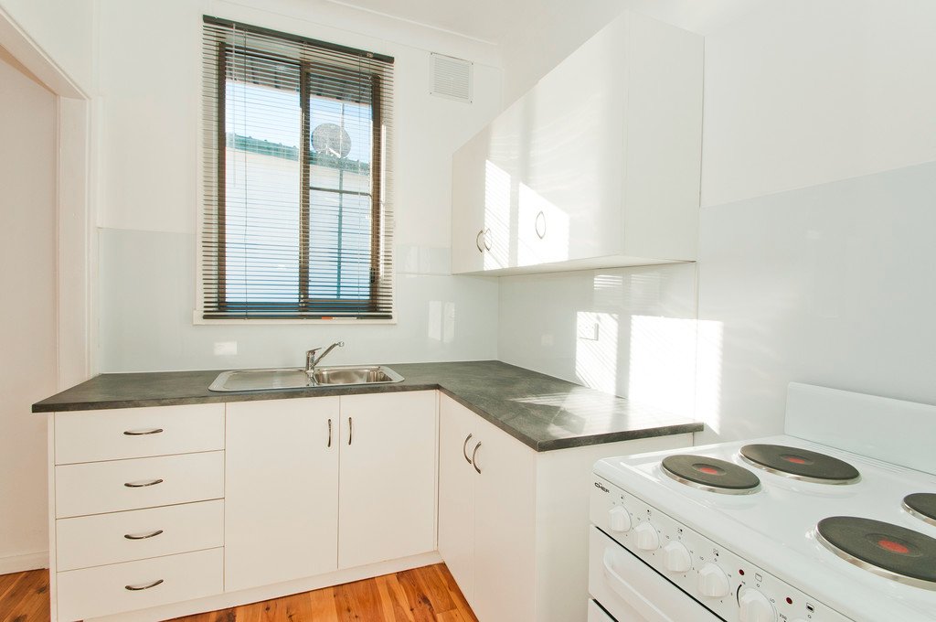 4 Cardiff Street BERKELEY 8