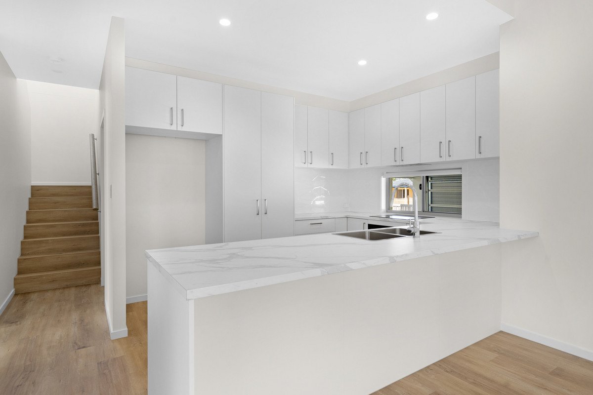 4 Carwell Drive Burleigh Waters 3