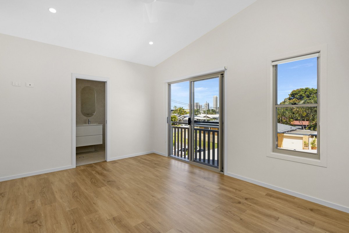 4 Carwell Drive Burleigh Waters 6