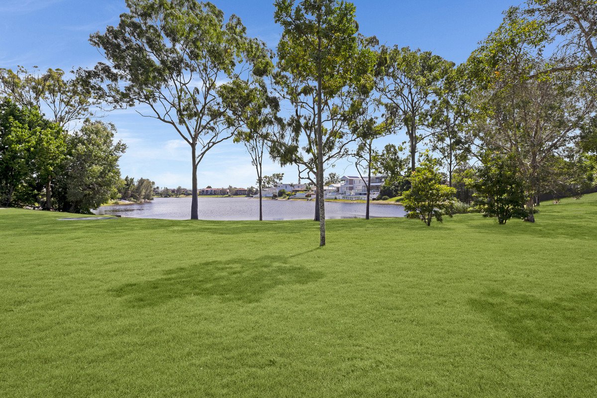 4 Carwell Drive Burleigh Waters 15