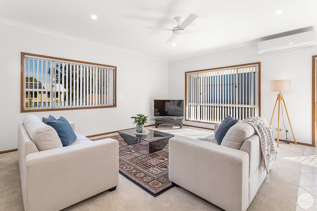 4 Casuarina Close ONE MILE 16