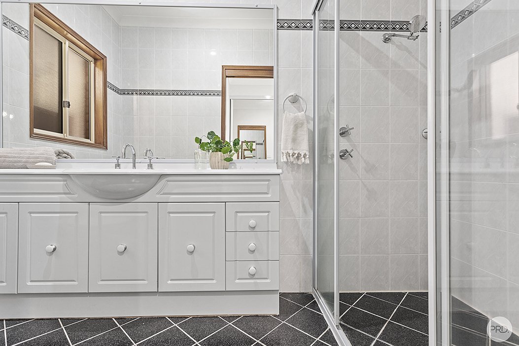 4 Casuarina Close ONE MILE 22