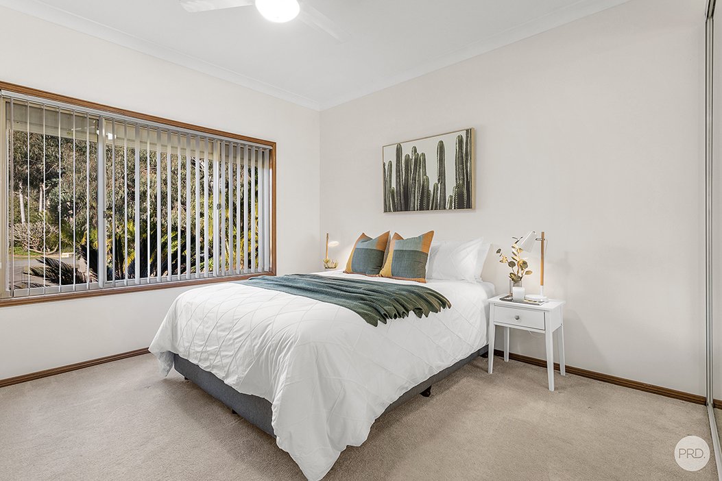 4 Casuarina Close ONE MILE 24