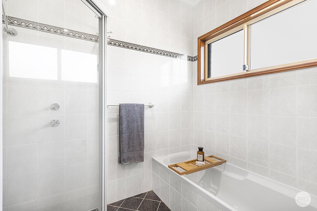 4 Casuarina Close ONE MILE 26