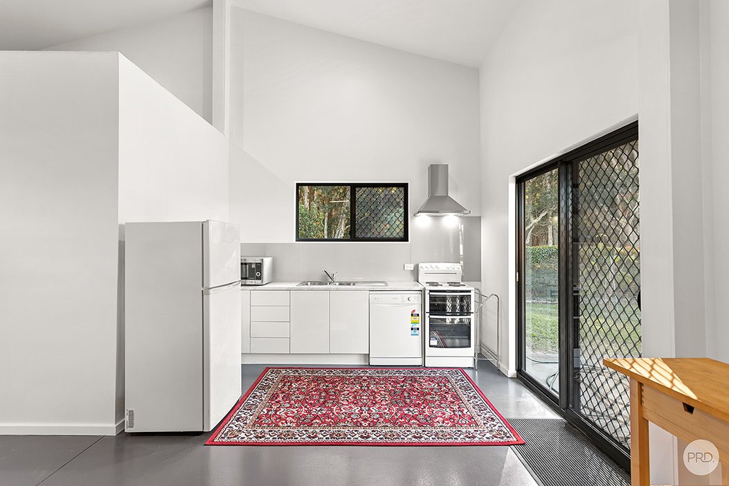 4 Casuarina Close ONE MILE 32