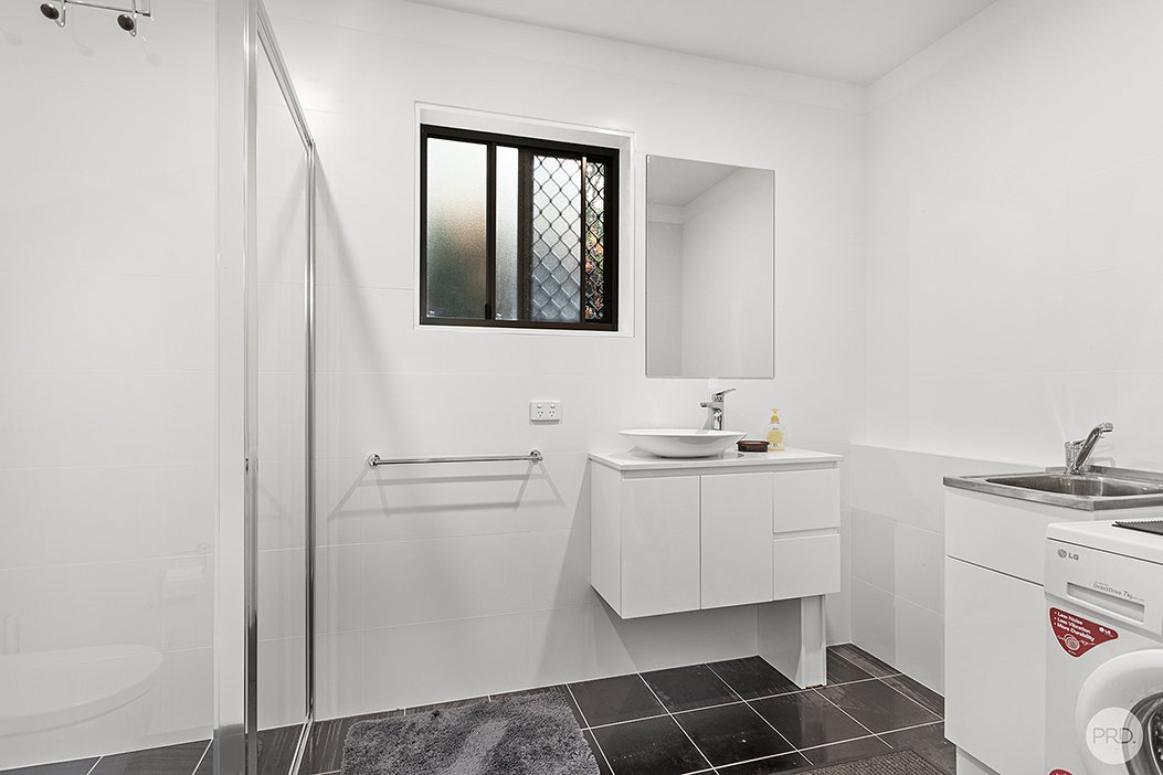 4 Casuarina Close ONE MILE 33