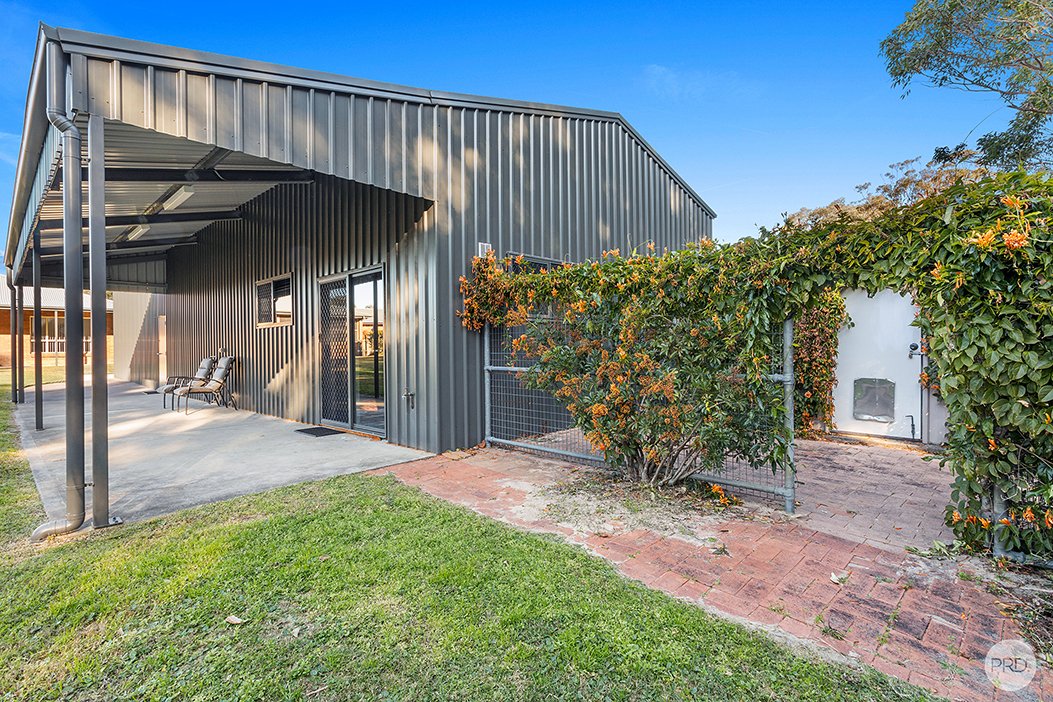 4 Casuarina Close ONE MILE 35