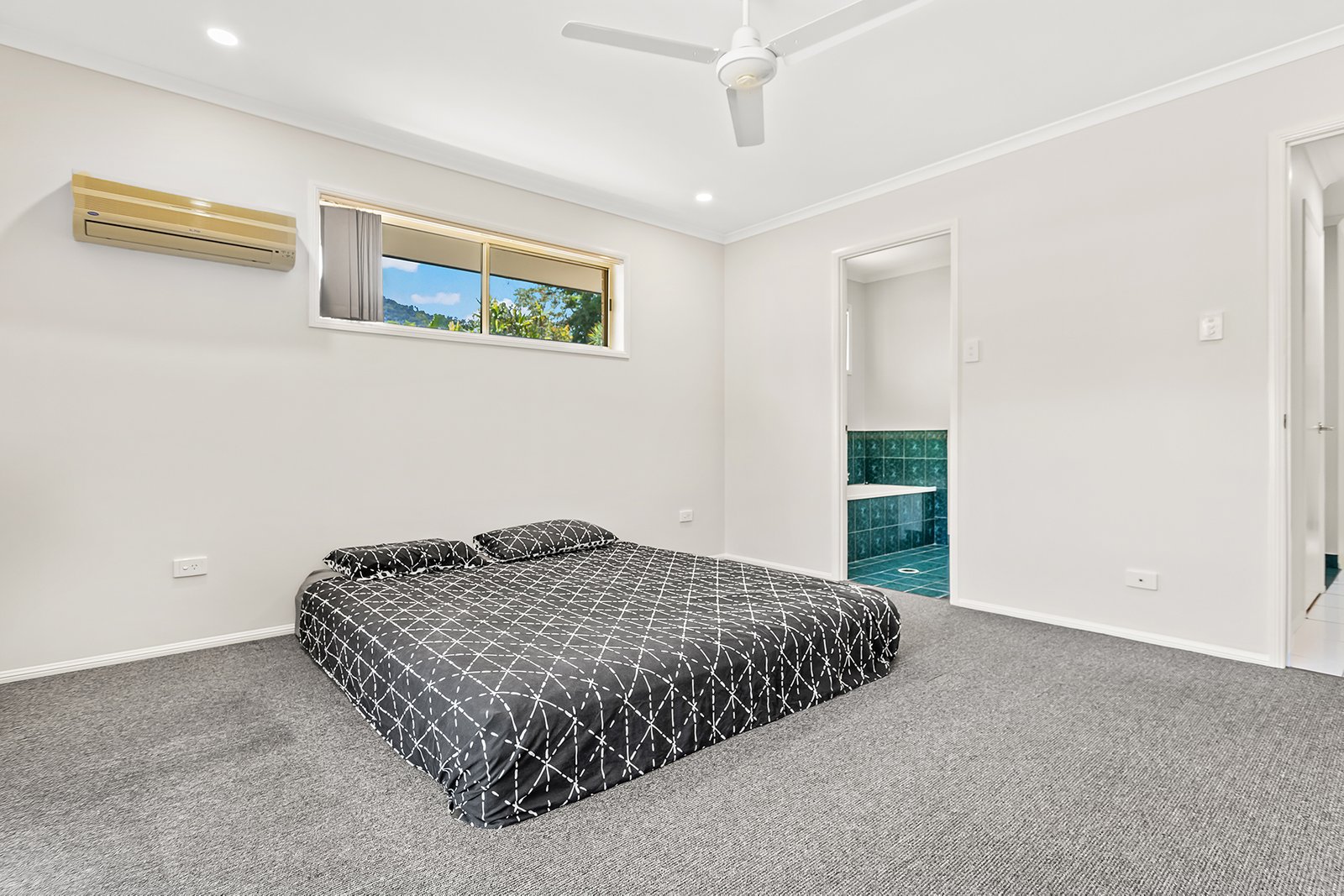 4 Catherine Crescent JUBILEE POCKET 12