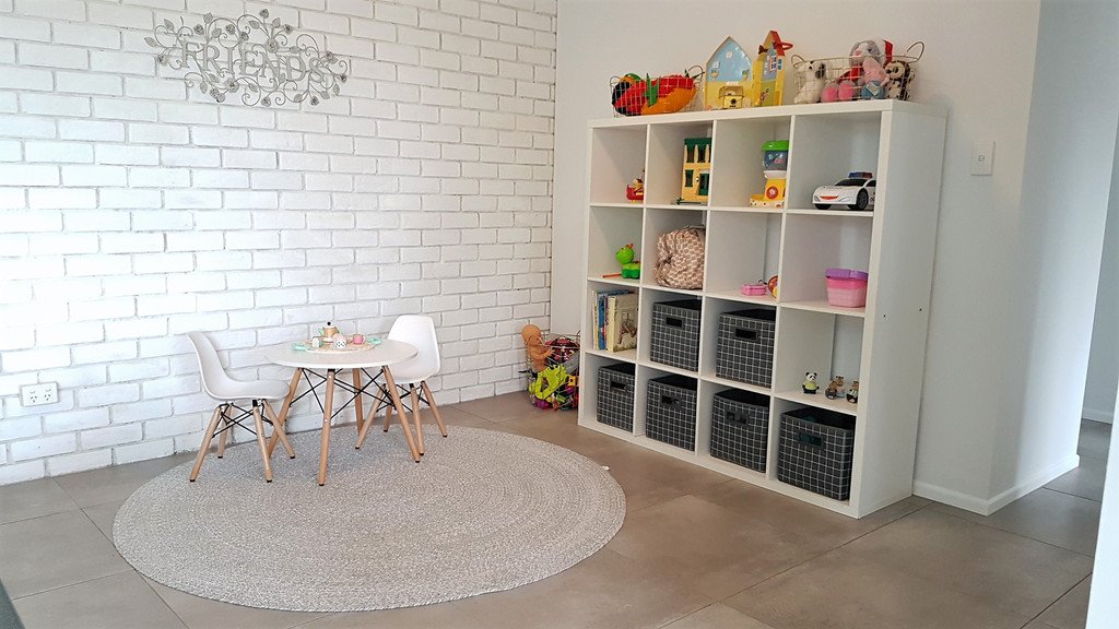 4 Cedar Crescent KAWUNGAN 10