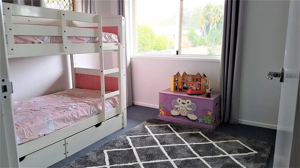 4 Cedar Crescent KAWUNGAN 11