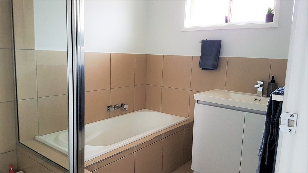 4 Cedar Crescent KAWUNGAN 12