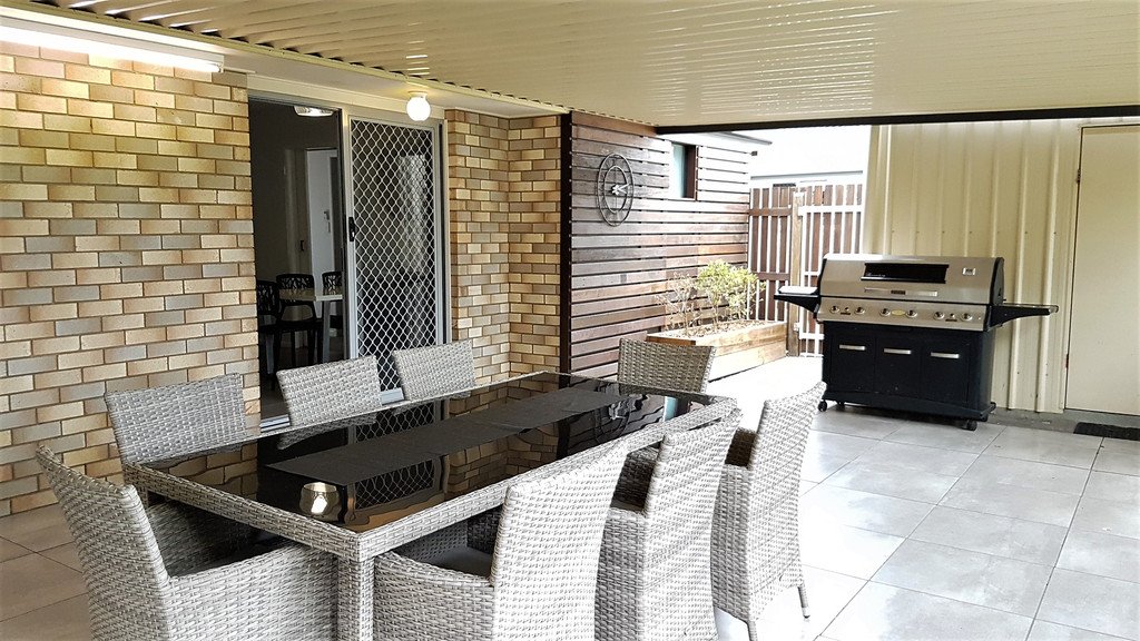 4 Cedar Crescent KAWUNGAN 21