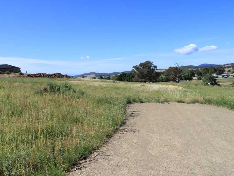 4 Chaffey Close TUMBARUMBA 3