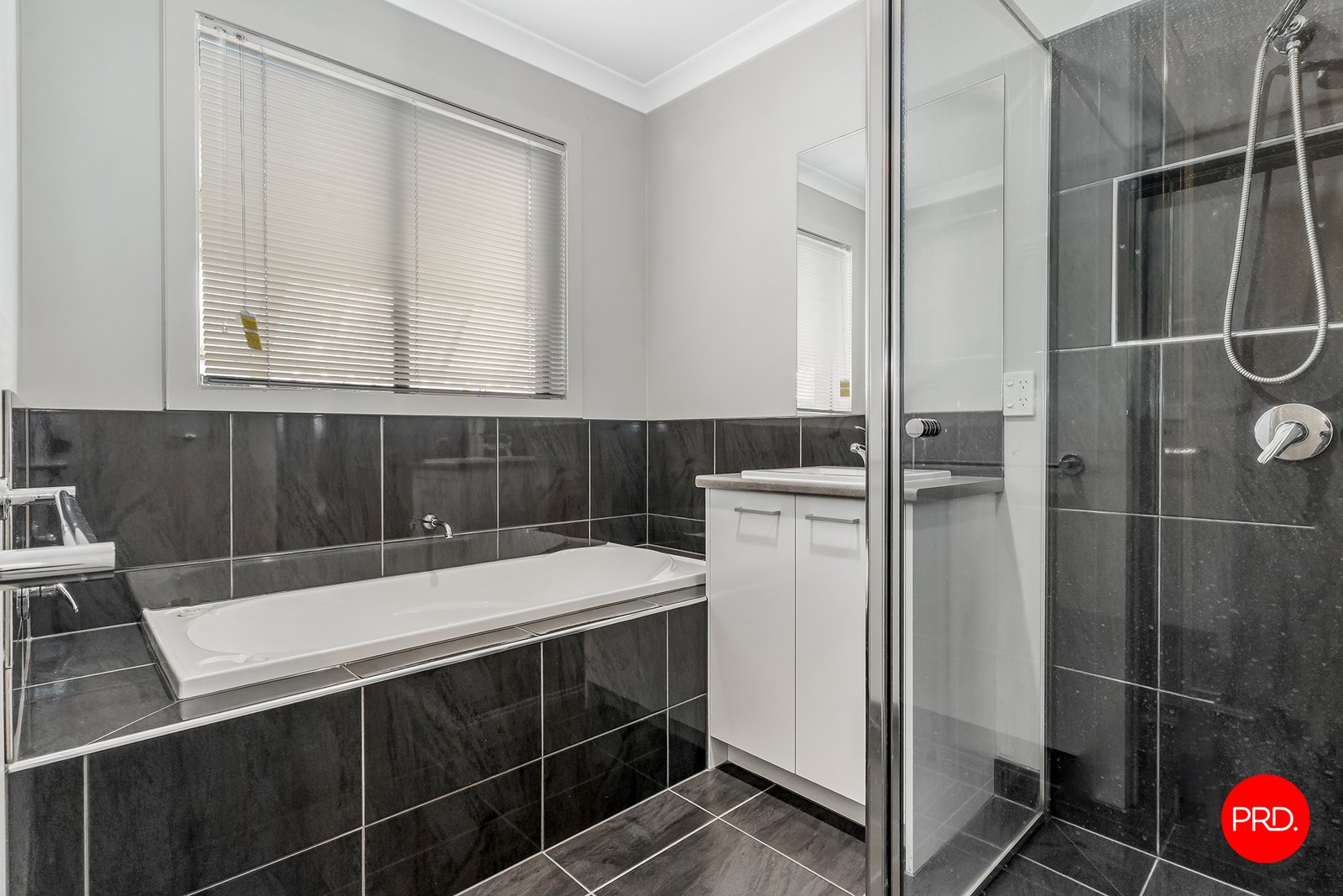 4 Chaplin Court EAGLEHAWK 12