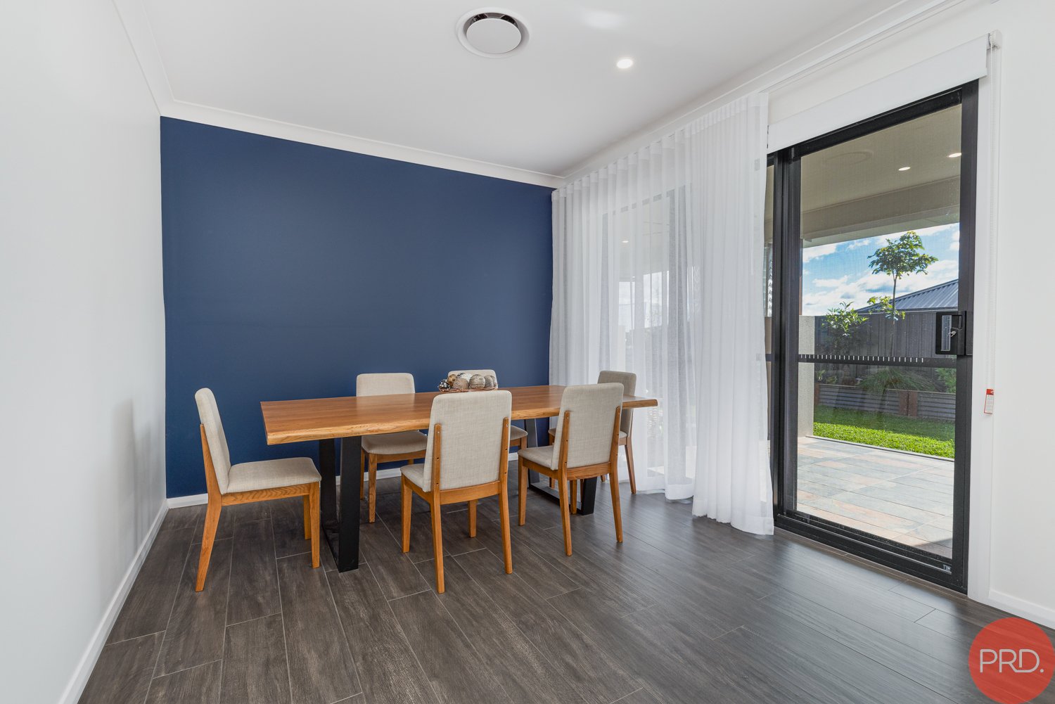 4 Charbray Street LOCHINVAR 13