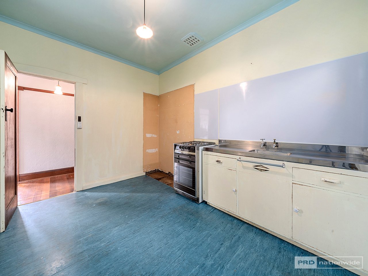 4 Charles Street MOONAH 9