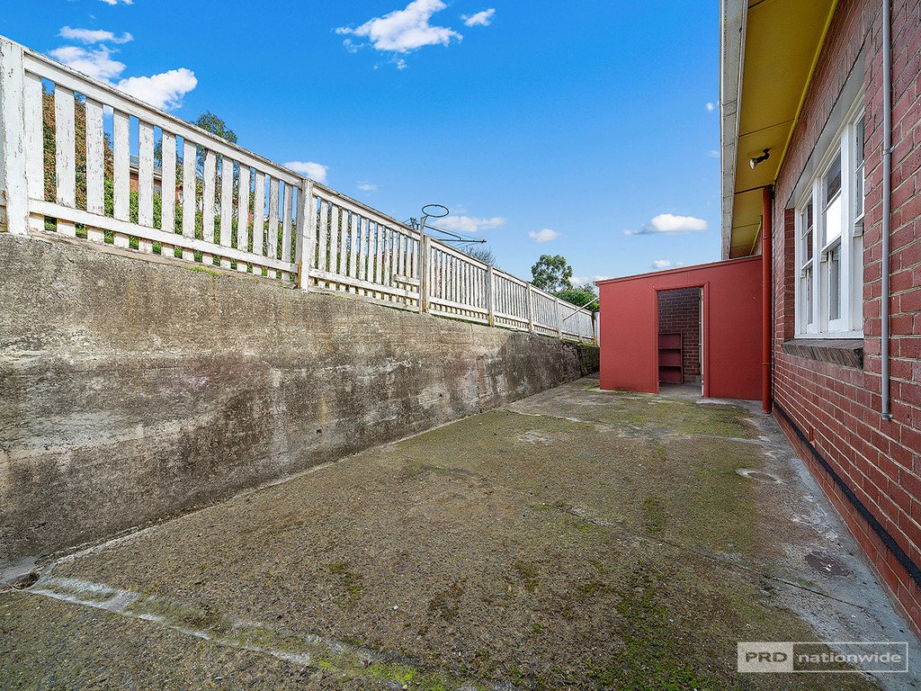 4 Charles Street MOONAH 13
