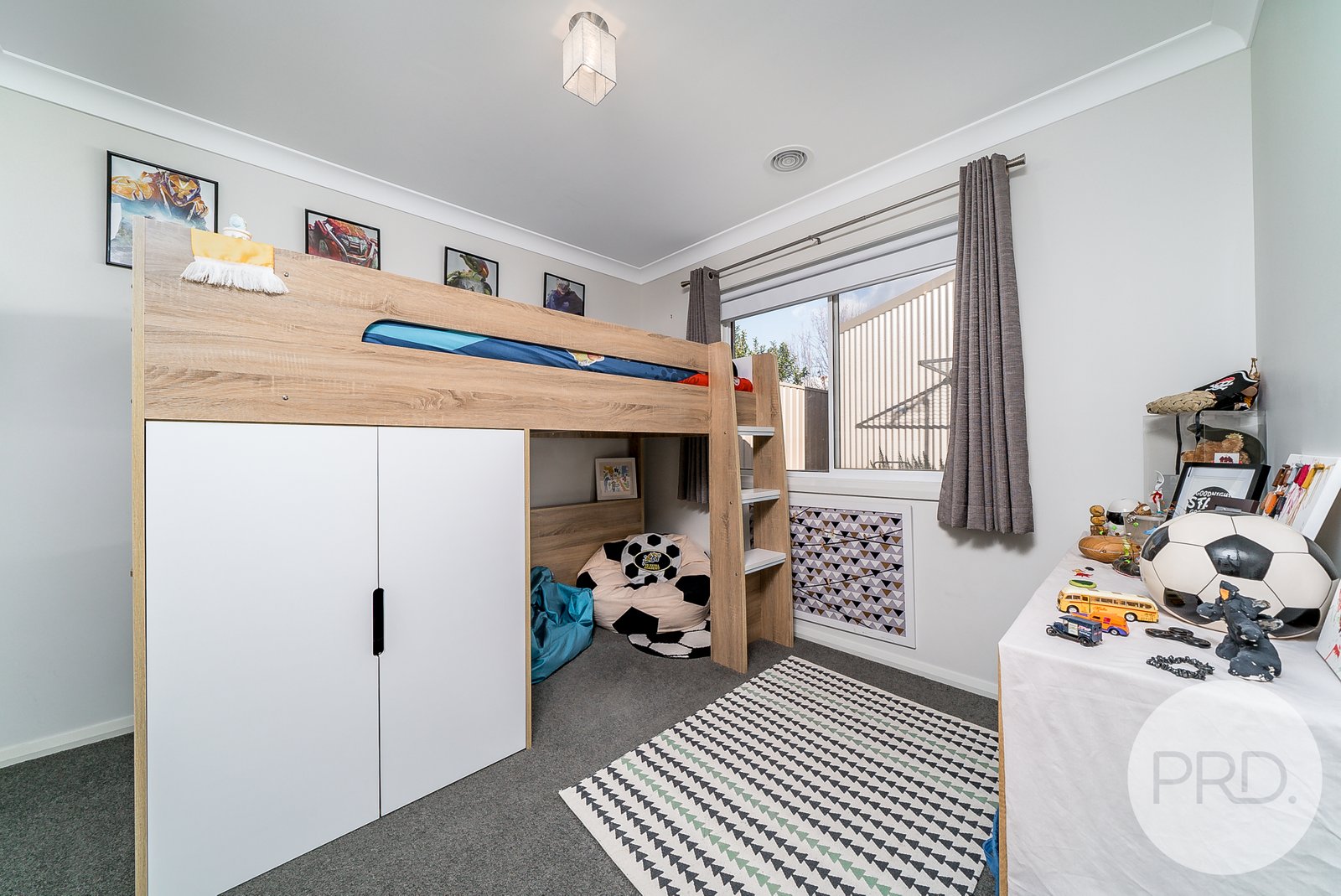 4 Charlton Street BOOROOMA 11