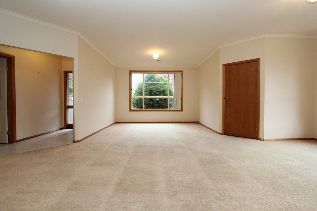 4 Chelsea Place ALFREDTON 4