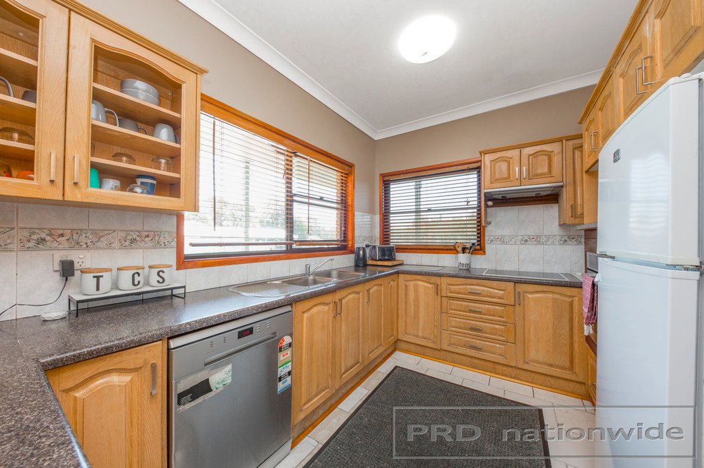 4 Church St  BRANXTON 11