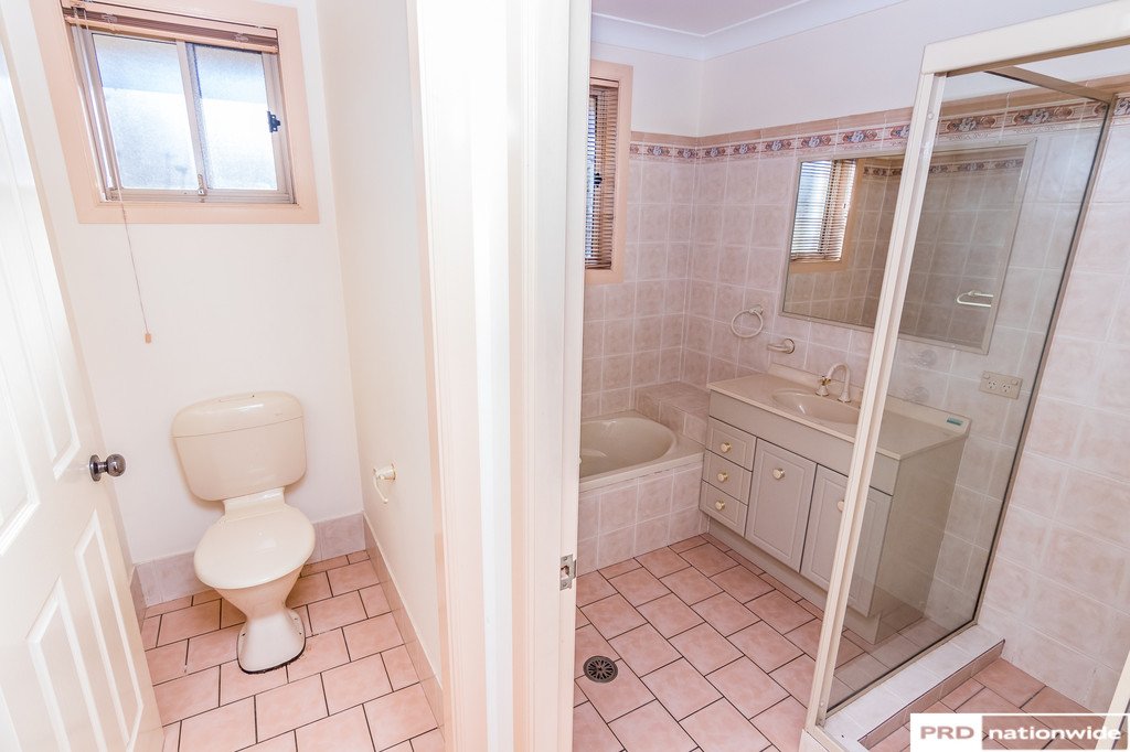 4 Clancy Court TAMWORTH 11