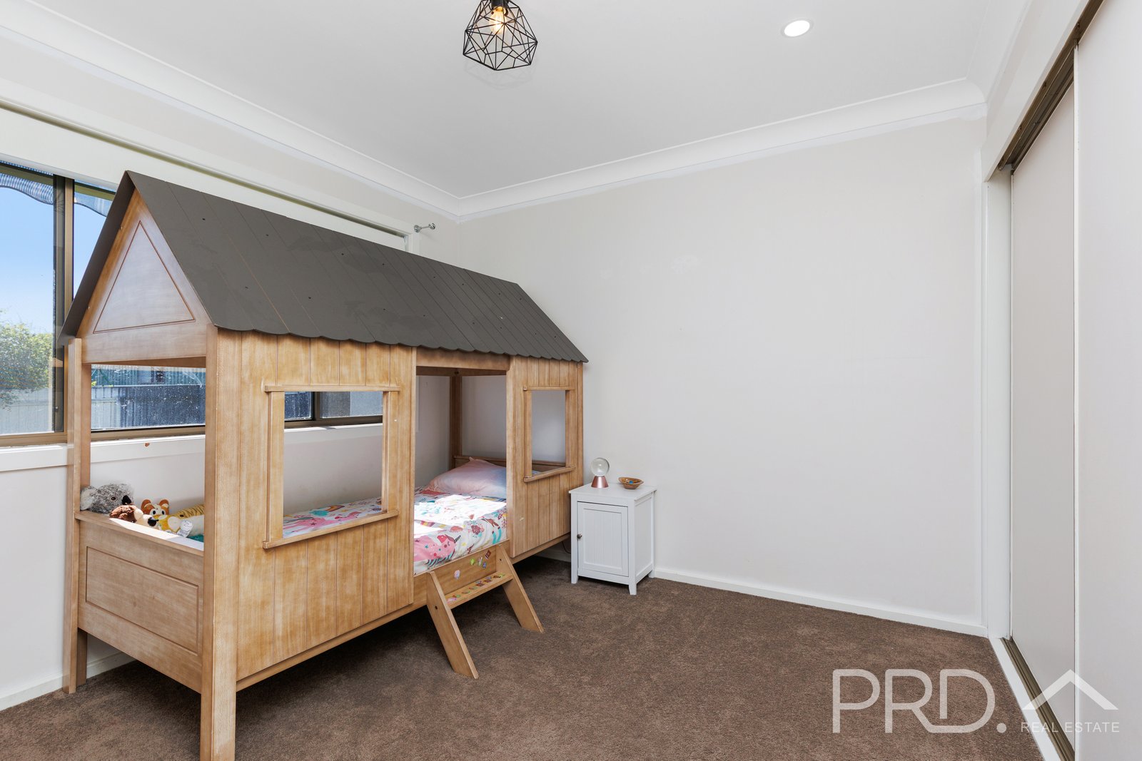 4 Clarence Street TUMUT 10