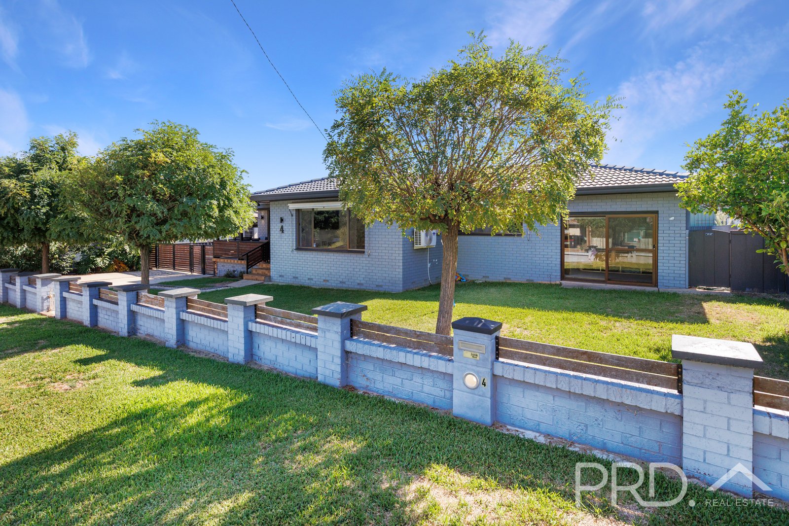 4 Clarence Street TUMUT 16