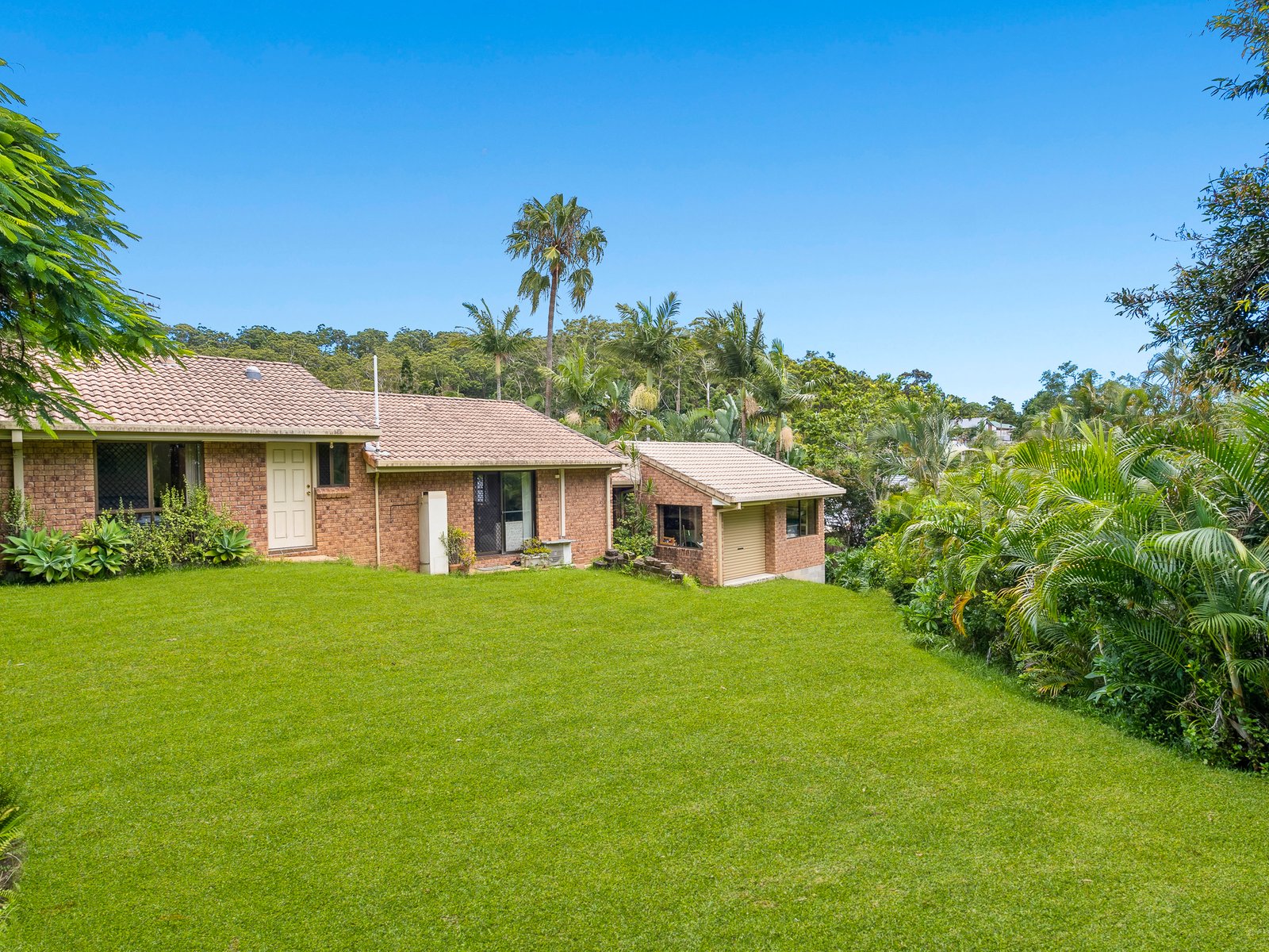 4 Claudia Court CURRUMBIN WATERS 4