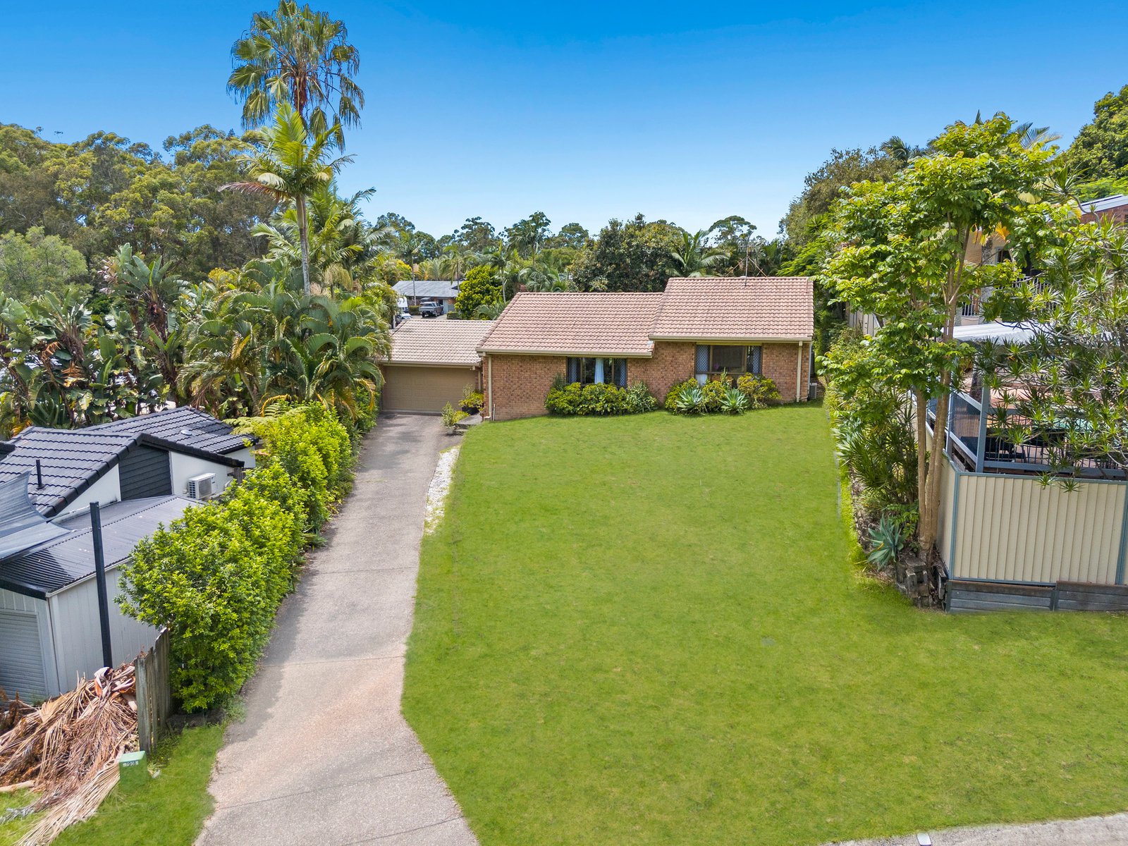 4 Claudia Court CURRUMBIN WATERS 5