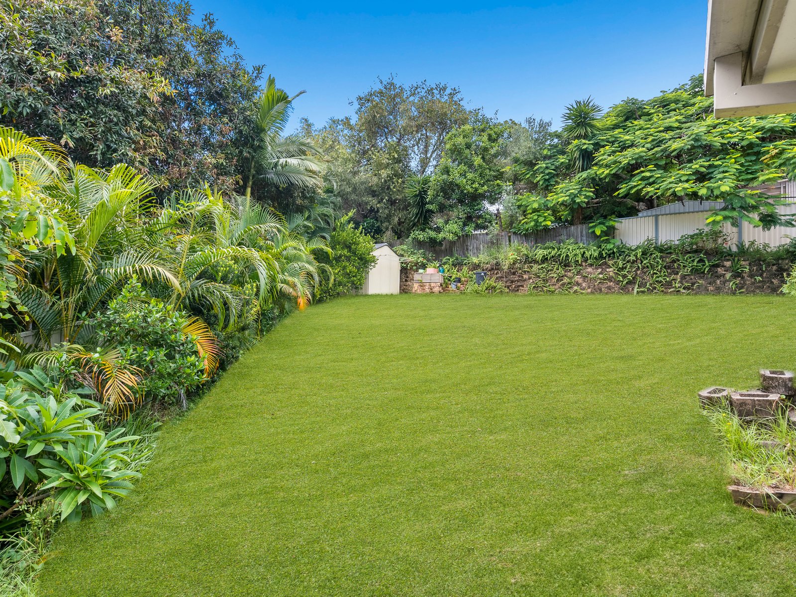 4 Claudia Court CURRUMBIN WATERS 7