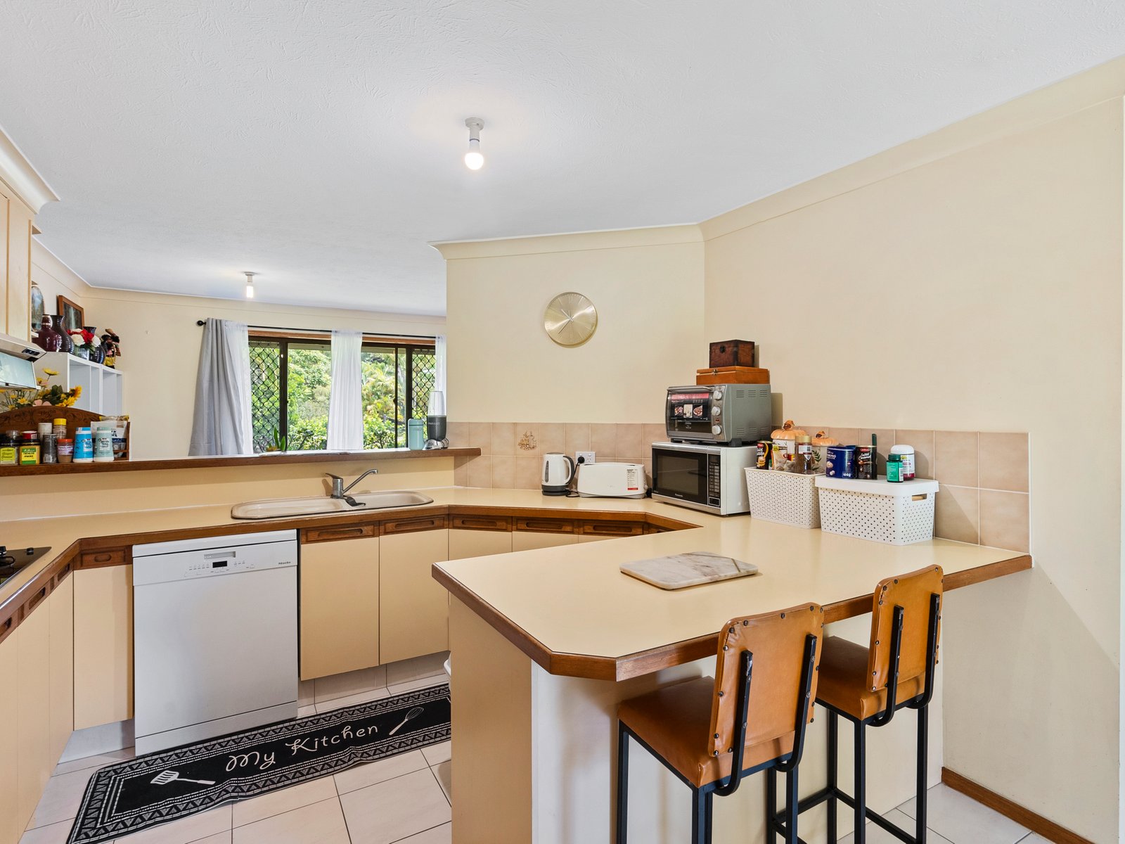 4 Claudia Court CURRUMBIN WATERS 10