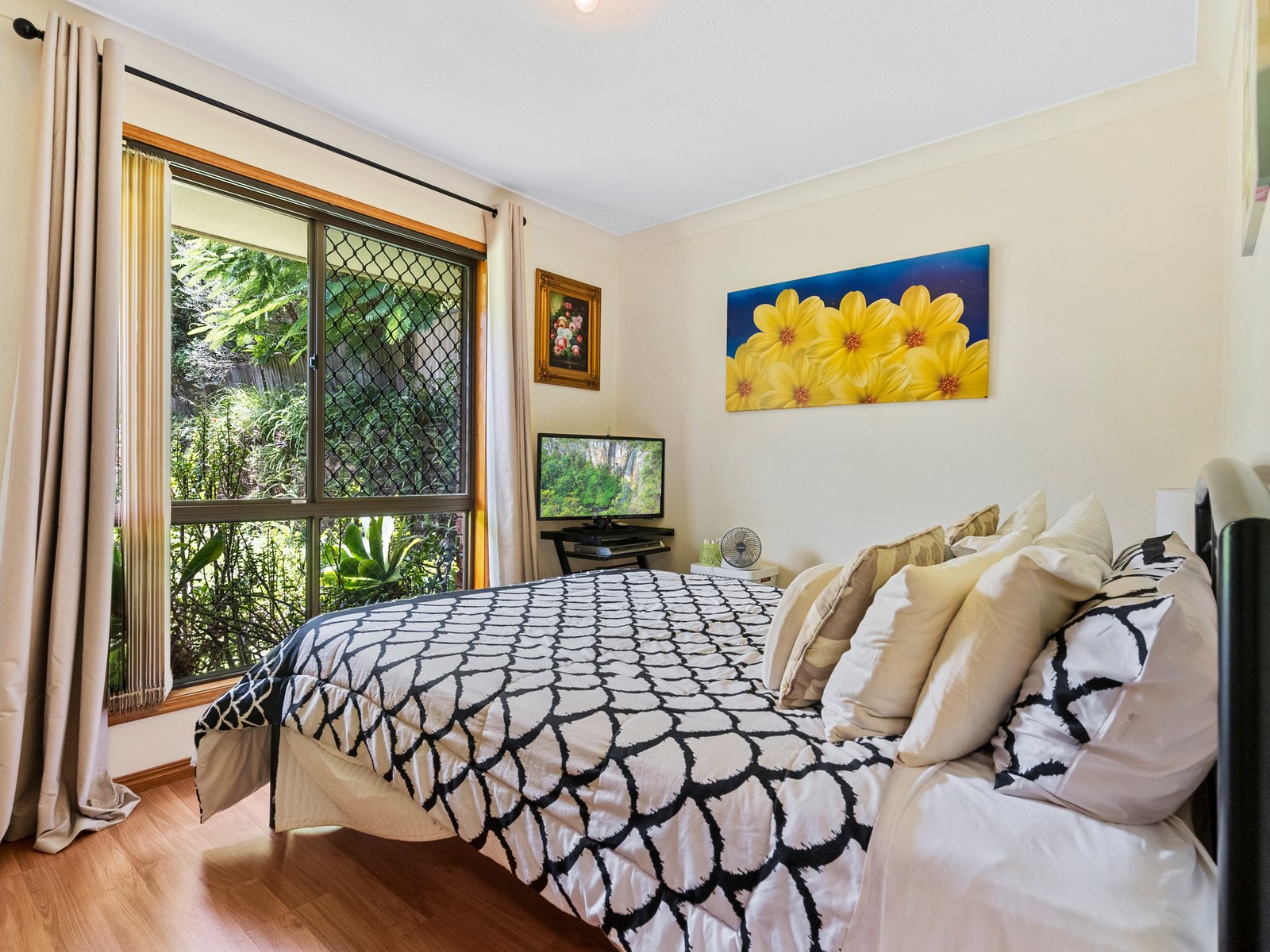 4 Claudia Court CURRUMBIN WATERS 15