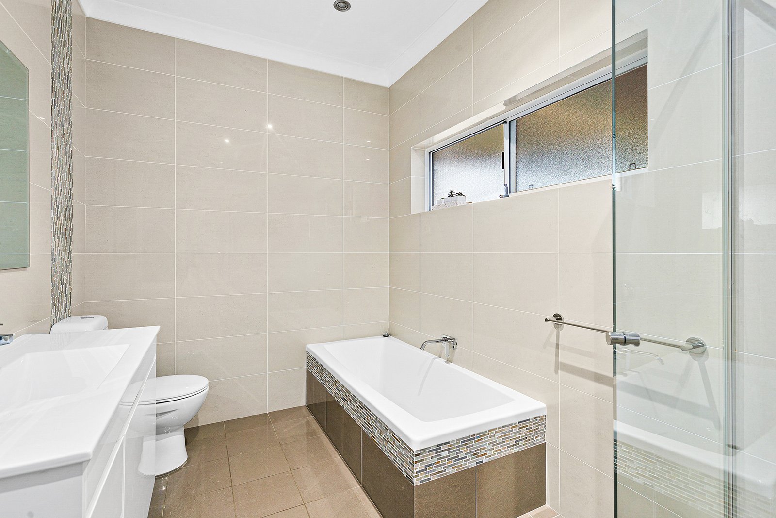 4 Cliff Avenue PEAKHURST HEIGHTS 10