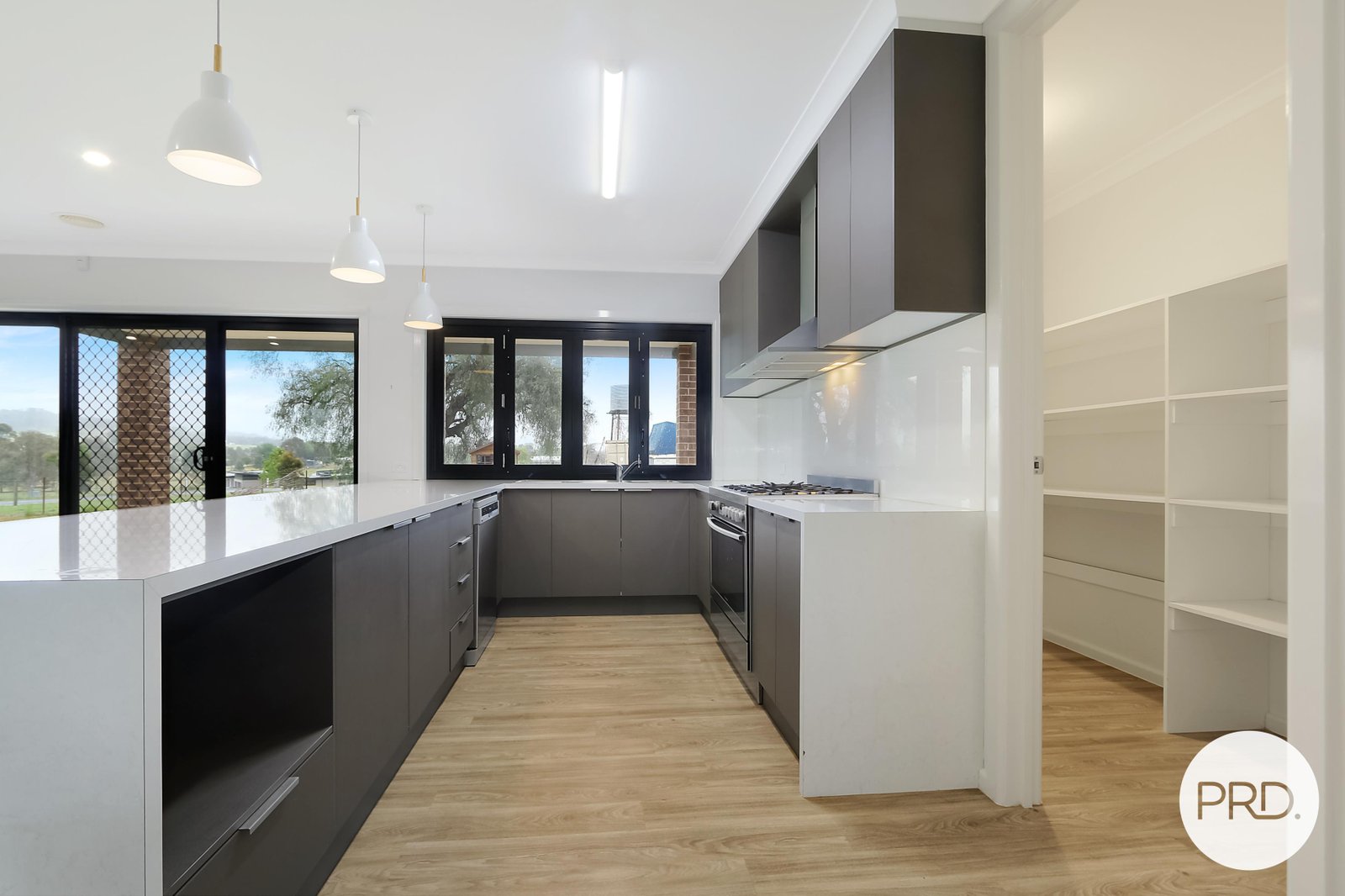 4 Clive Court TABLE TOP 2