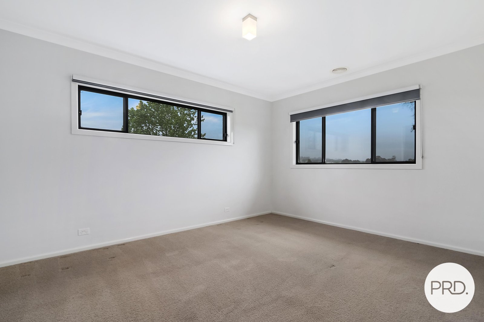 4 Clive Court TABLE TOP 5