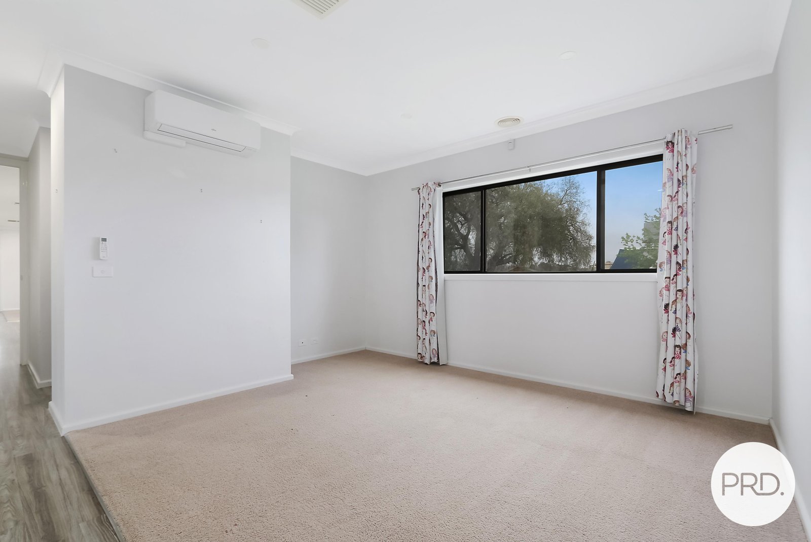 4 Clive Court TABLE TOP 7