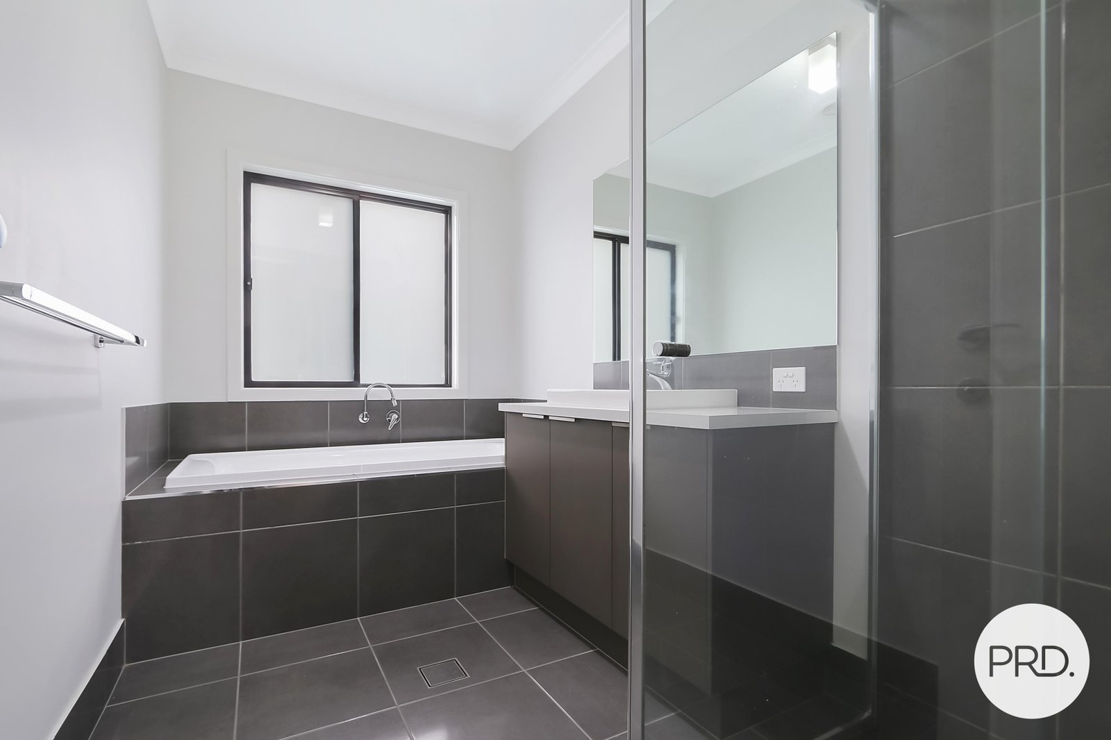 4 Clive Court TABLE TOP 8