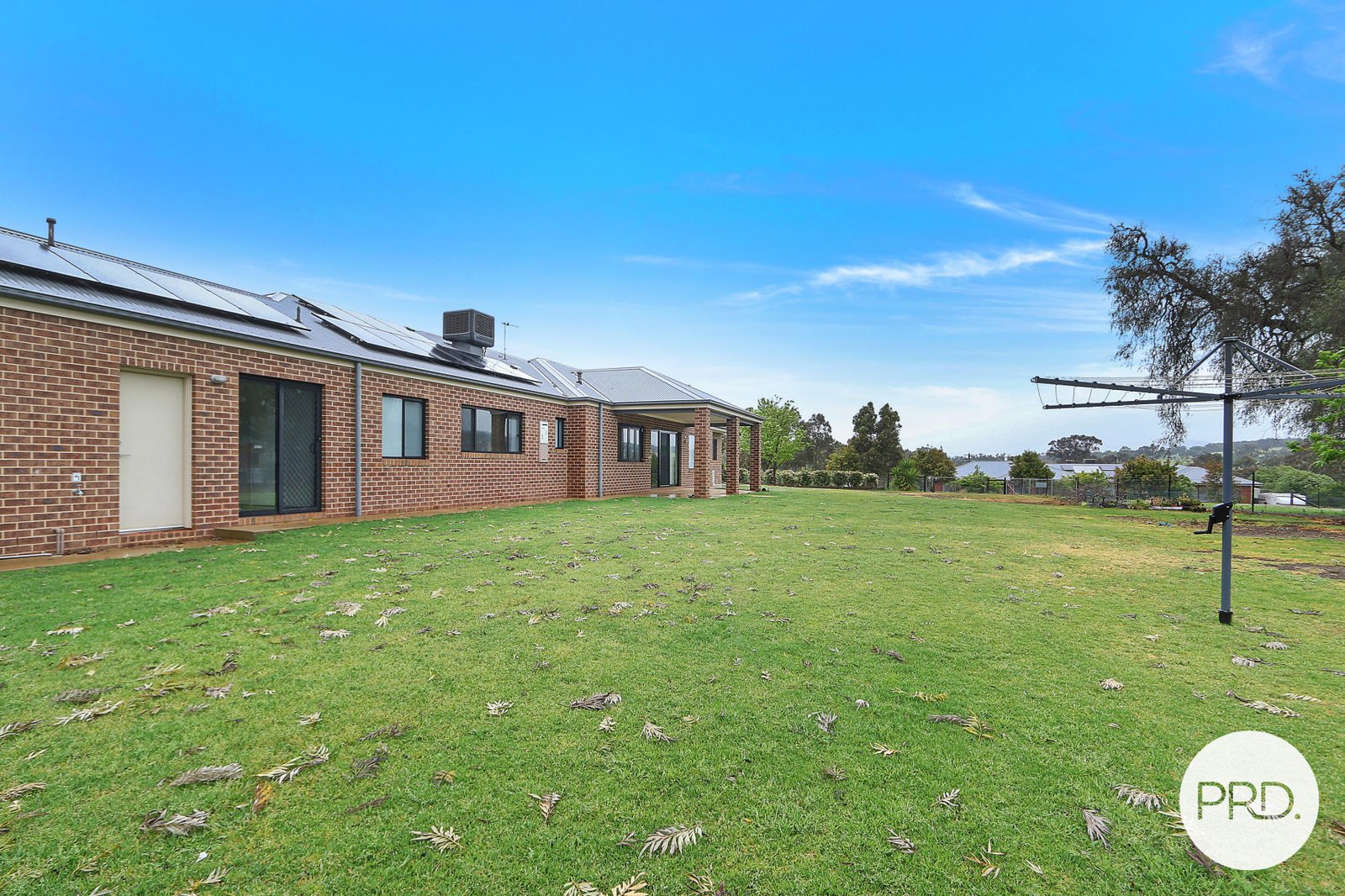 4 Clive Court TABLE TOP 9