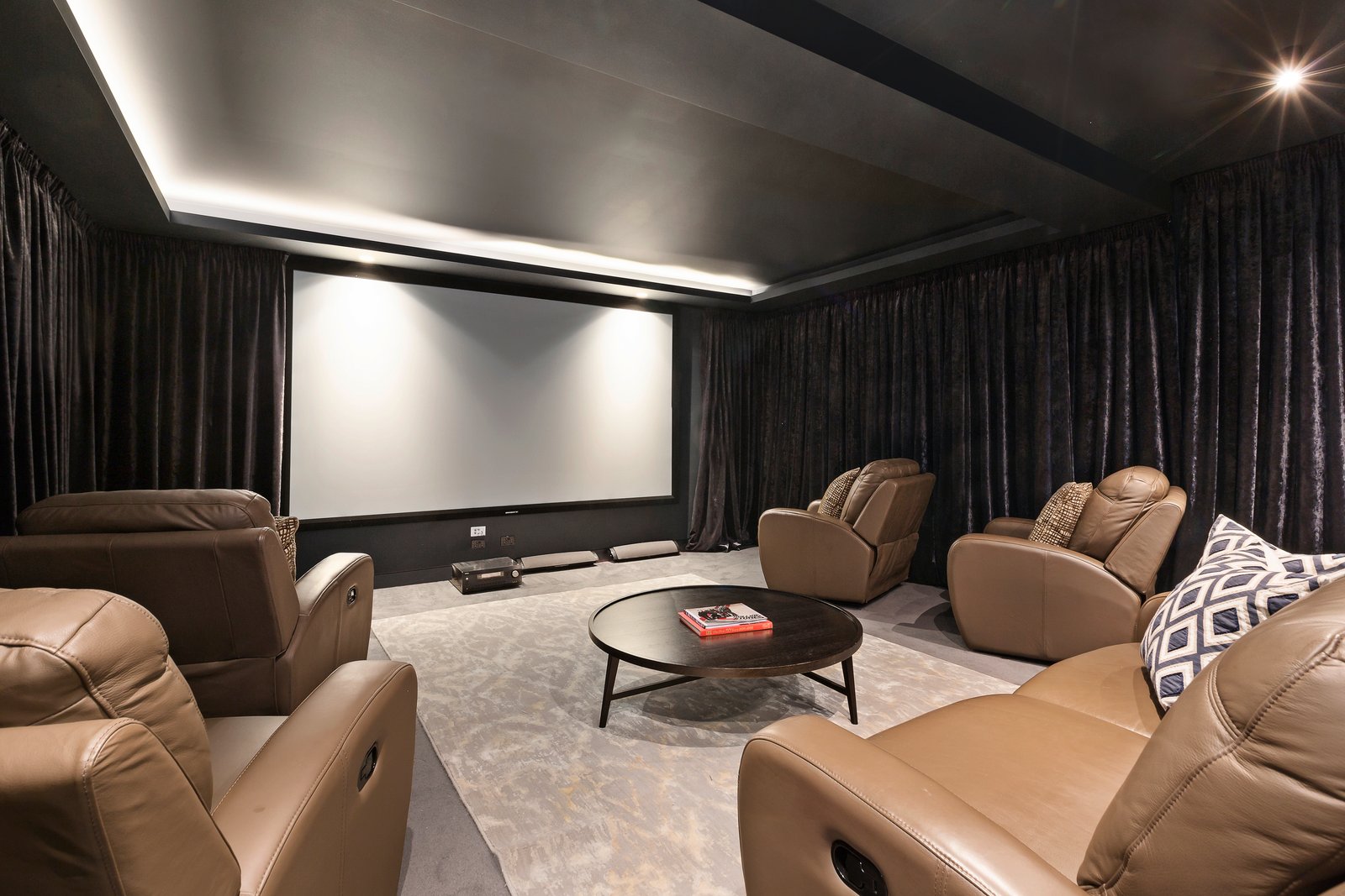 Real Estate and Property in 4 Cloverdale Avenue, Toorak, VIC