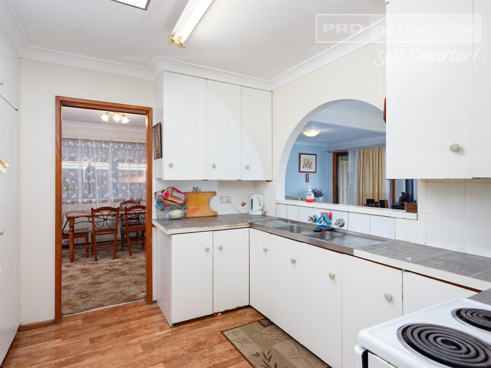 4 Cobb Street TOLLAND 2