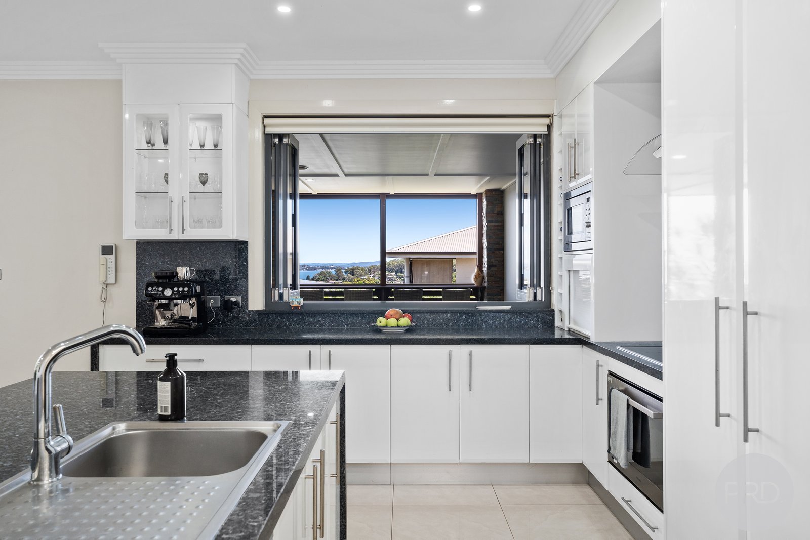 4 Cobia Place CORLETTE 11