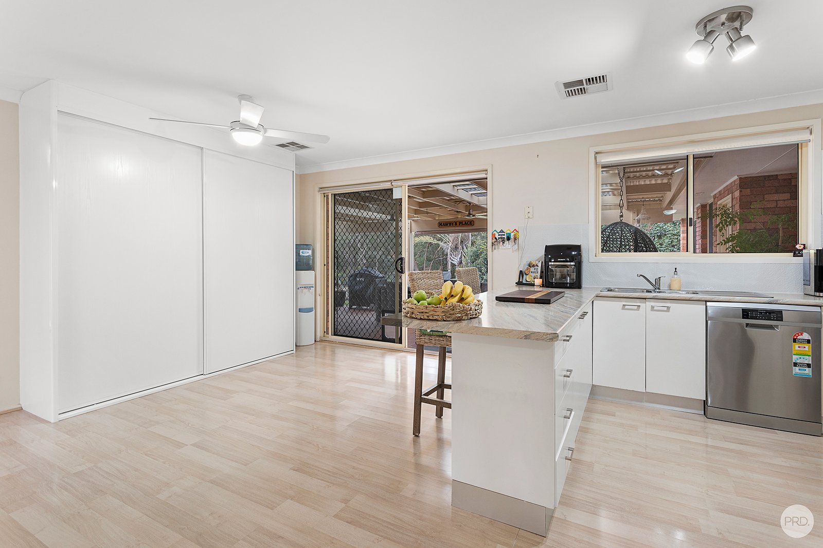 4 Colde Close ANNA BAY 9
