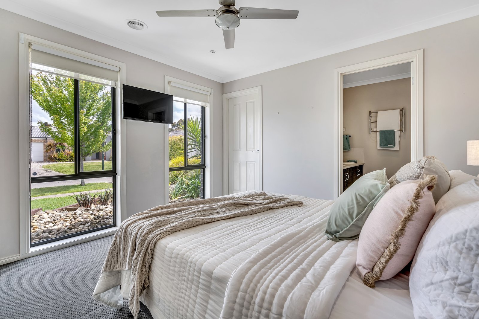 Real Estate and Property in 4 Colwyn Court, New Gisborne, VIC