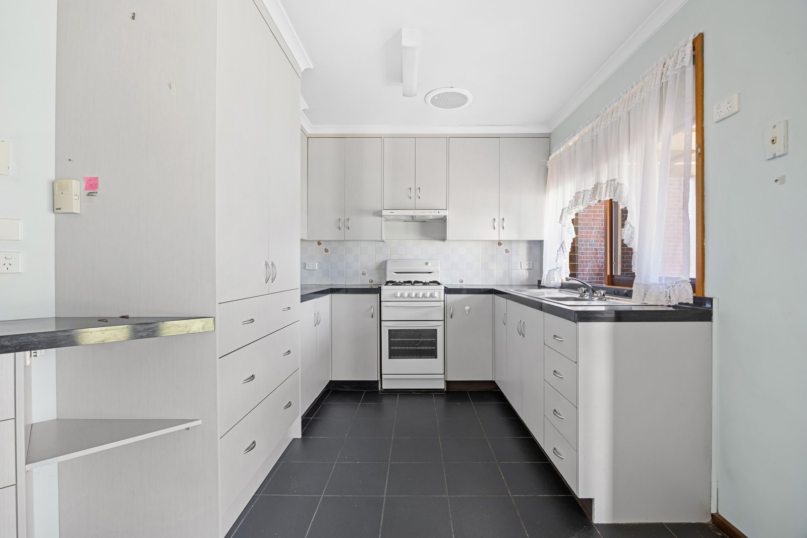 Gallery: 4 Cook Close