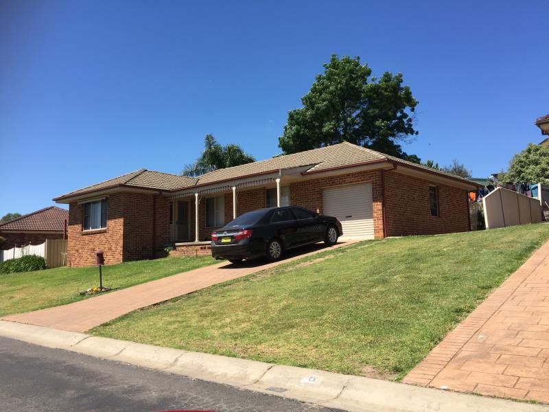 4 Coolamine Circuit TUMUT 2