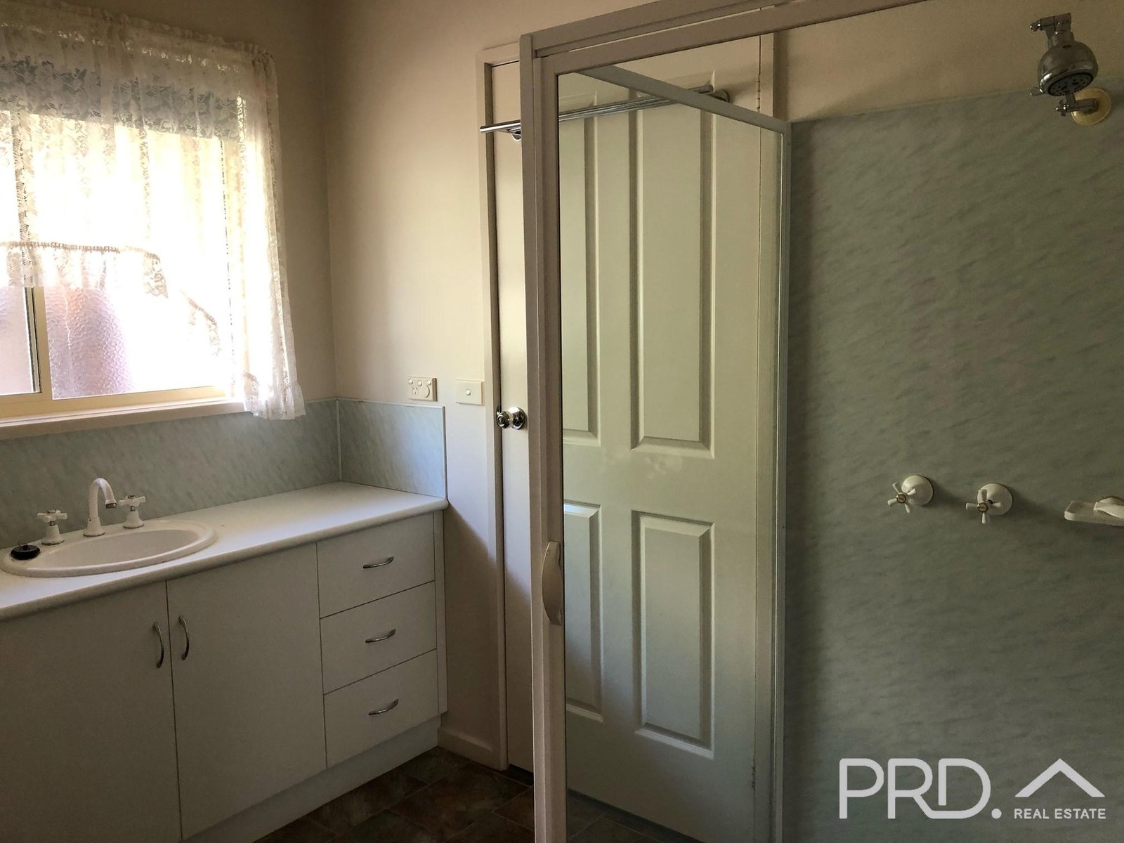 4 Cooper Street OUYEN 7