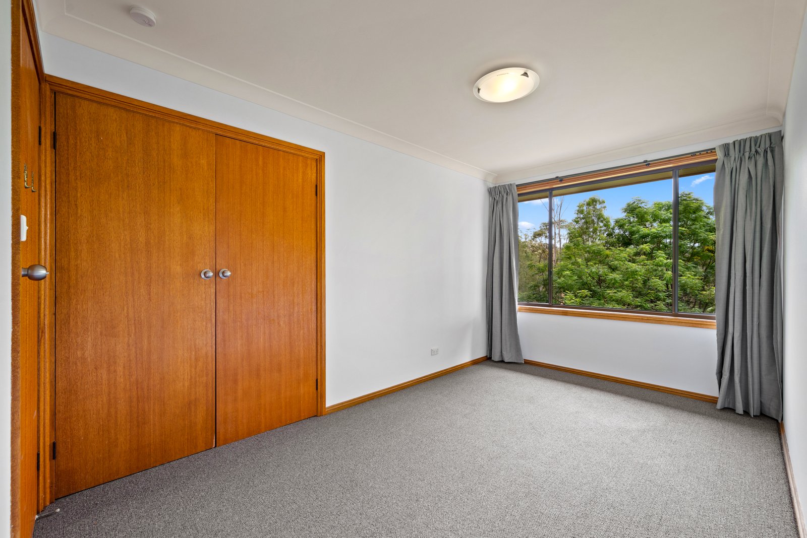 4 Cooroy Crescent YELLOW ROCK 8